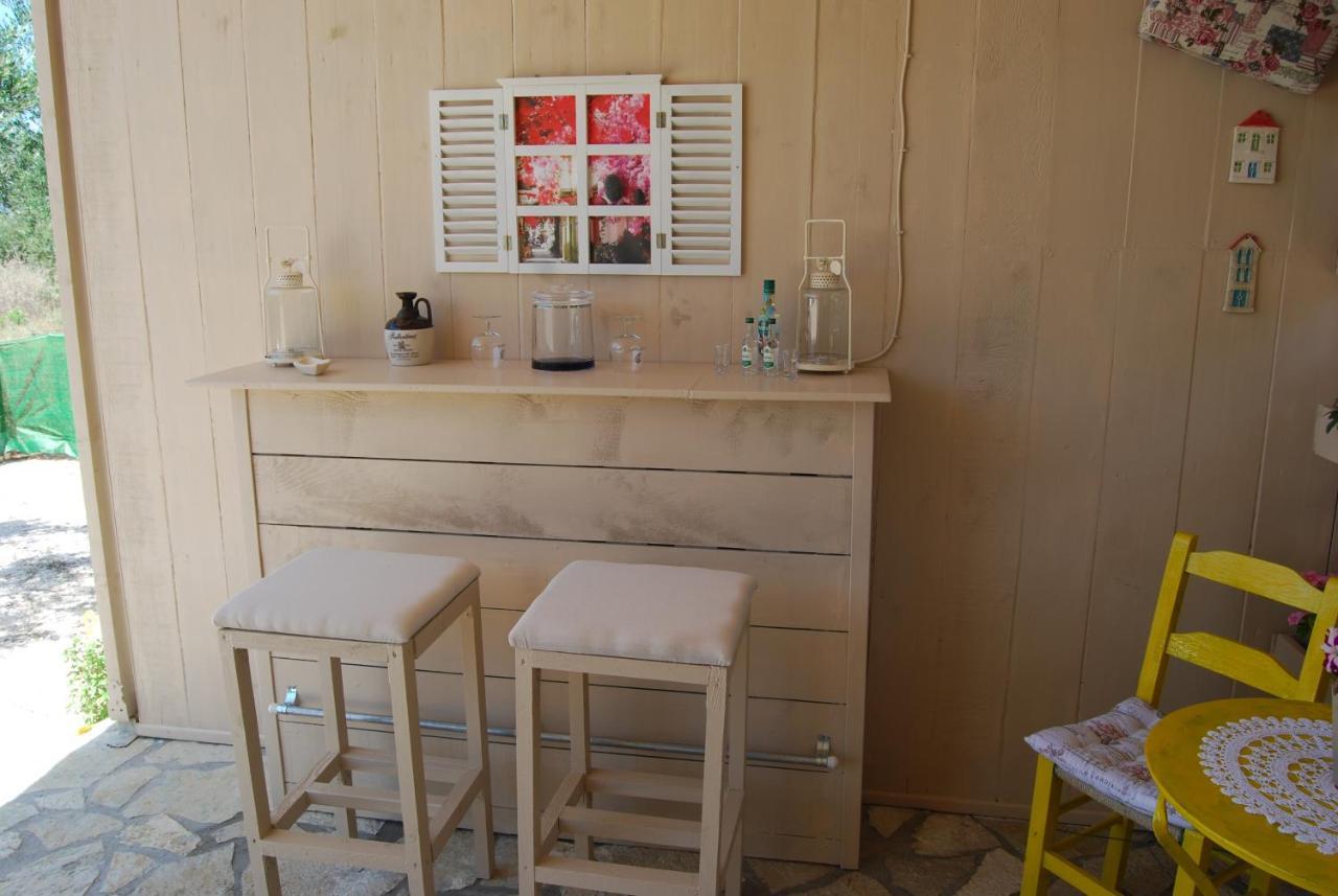 Luxury Traditional Room The Small Bookstore Kastro-Kyllini Exterior foto